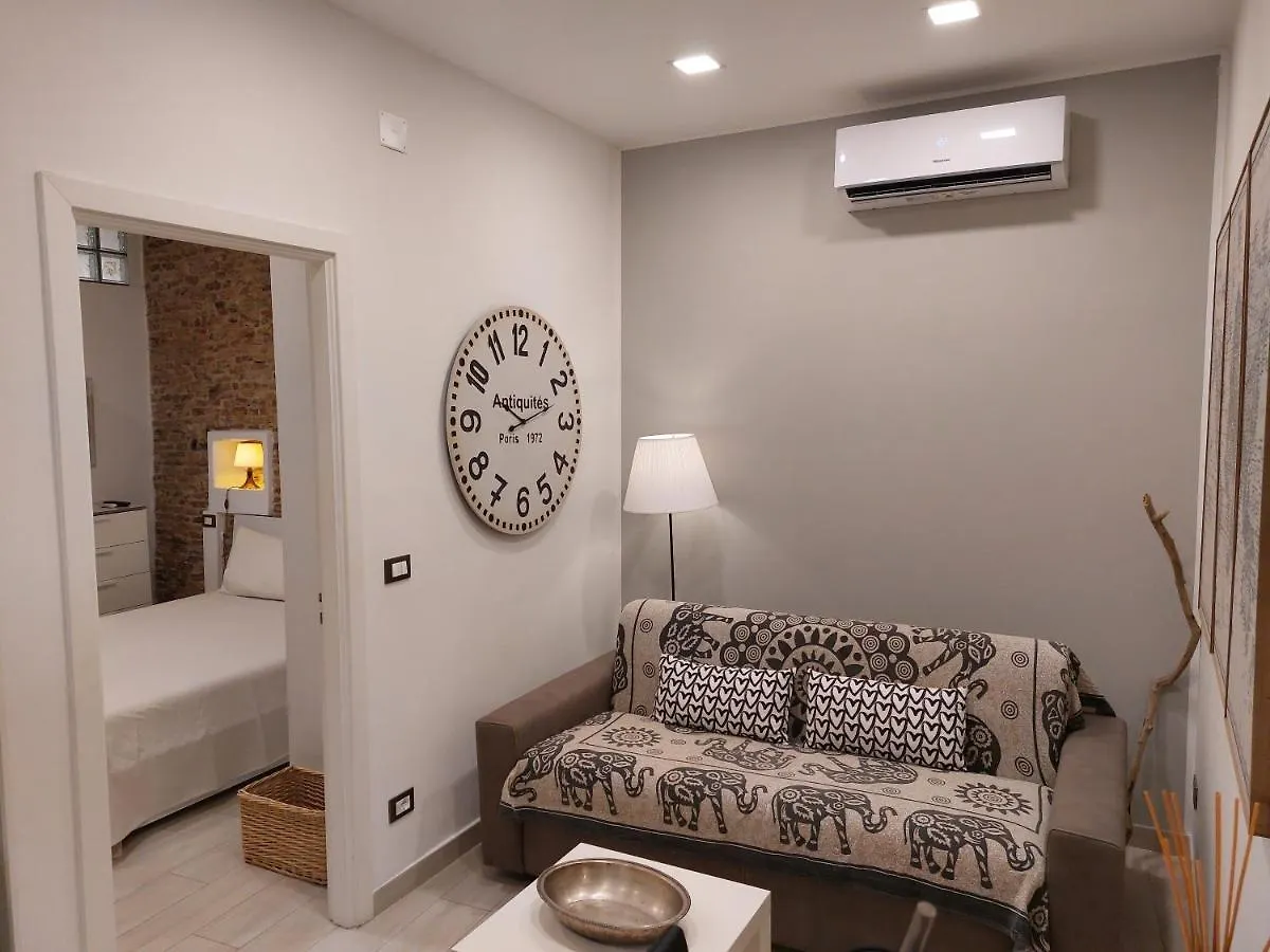 Bed and Breakfast Piazzetta La Maddalena 2 Savona 0*,