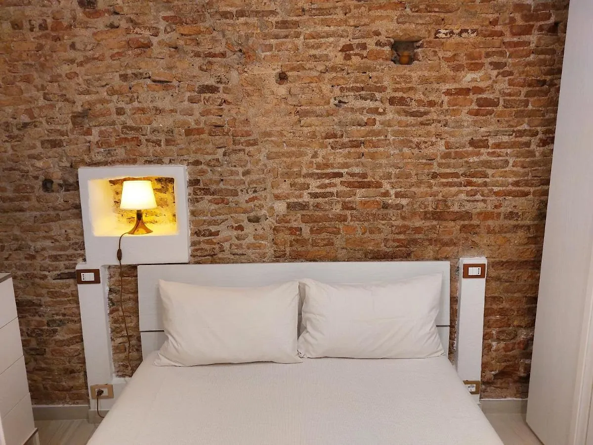 Frühstückspension Bed and Breakfast Piazzetta La Maddalena 2 Savona